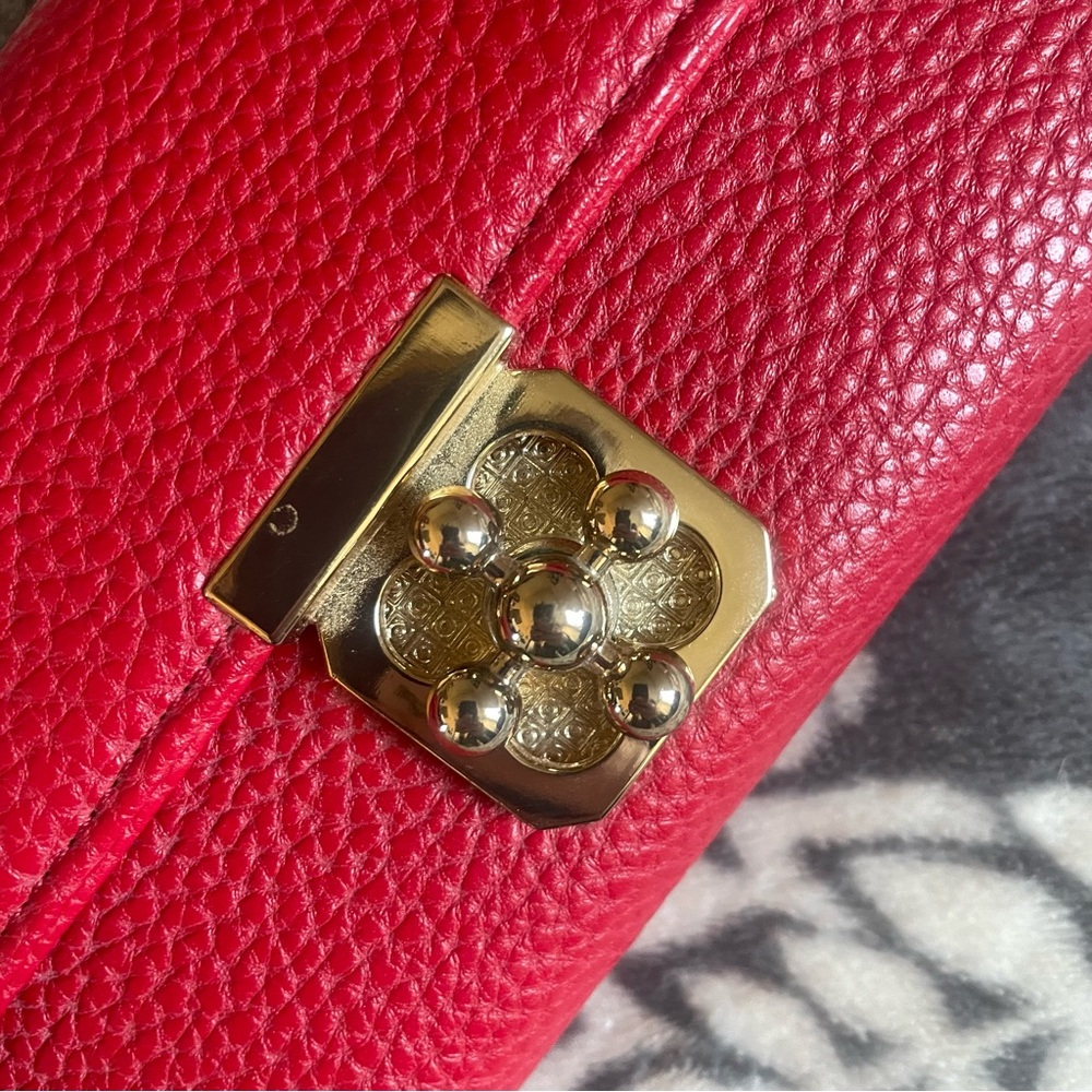 🍒Ruby Red Clutch - Picture 2 of 6